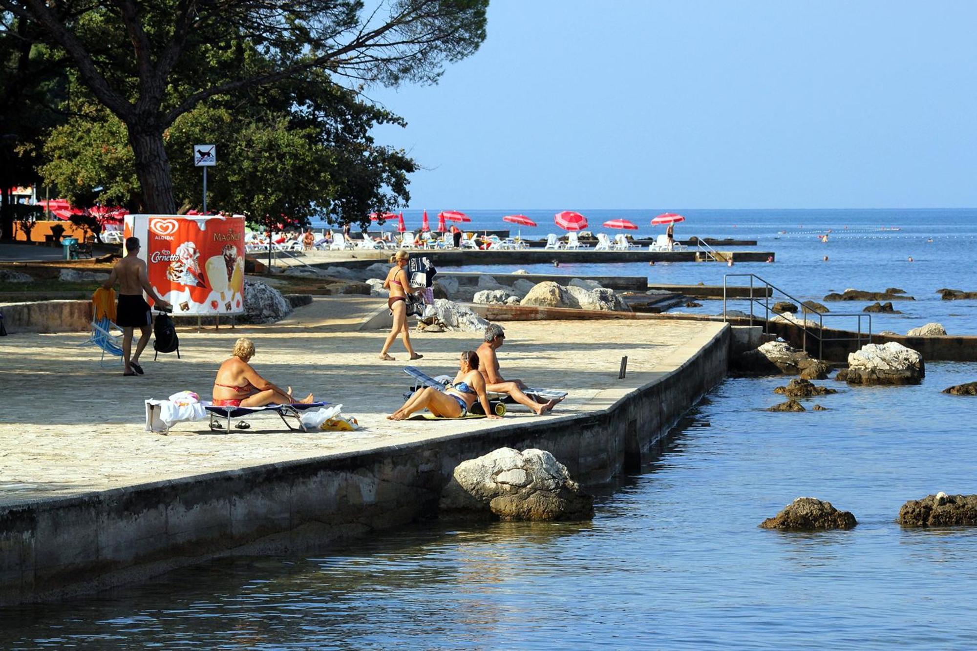 Apartman With A Parking Space - 22520 Umag