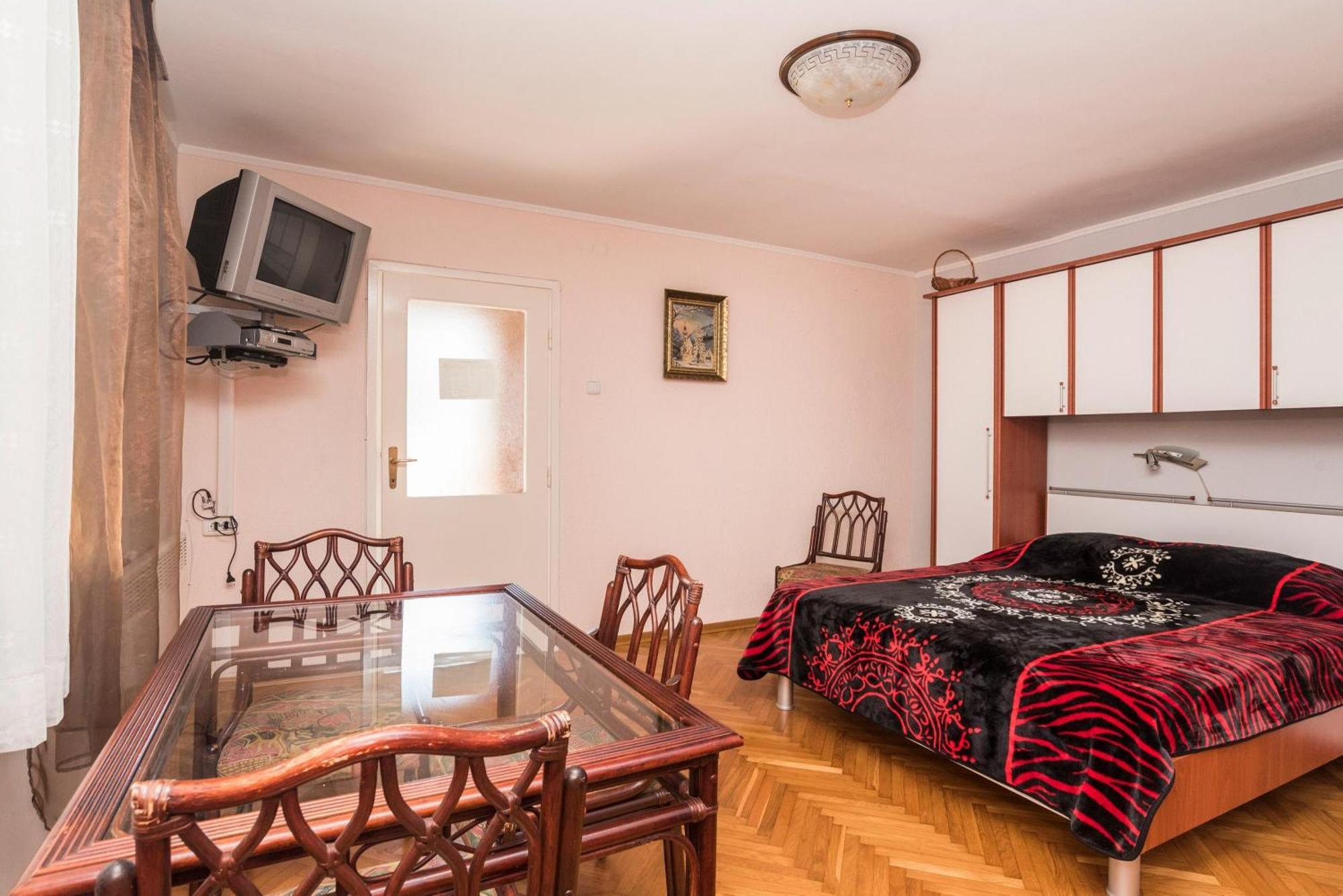 With A Parking Space - 22520 Umag