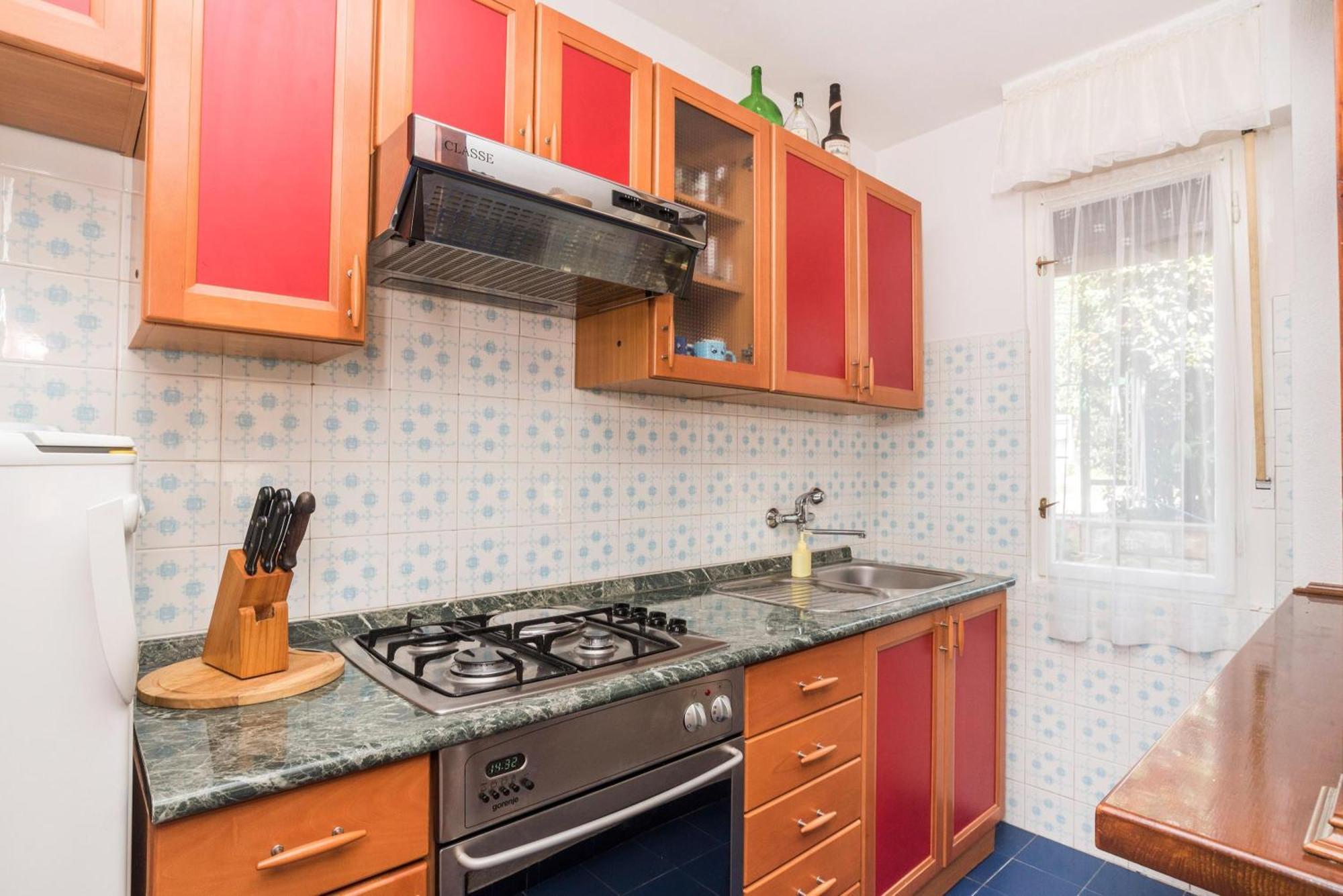 With A Parking Space - 22520 Apartman